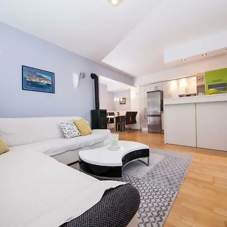 Apartment Sarena *