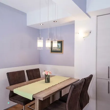 Sarena Lägenhet Makarska