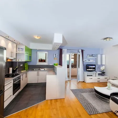 Apartment Sarena *