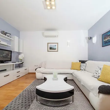 Apartment Sarena Makarska