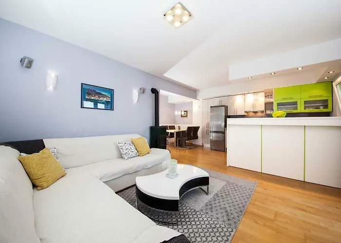 Sarena * ماكارسكا