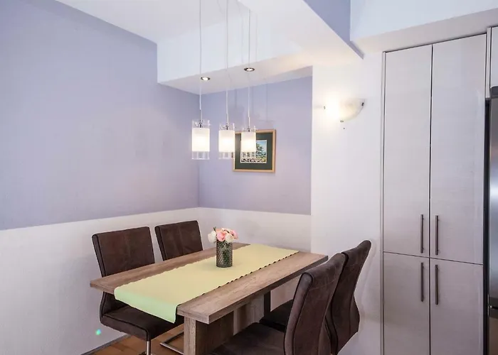 Sarena Appartement Makarska